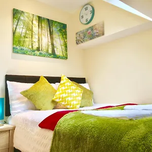 https://1-bed-apartmentrecepkitchenbath.brighton-hotels-england.com